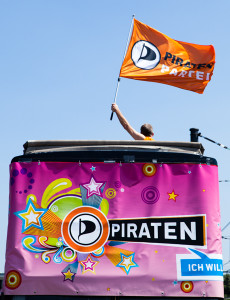 Piratenbus (CC-BY Tobias M. Eckrich)